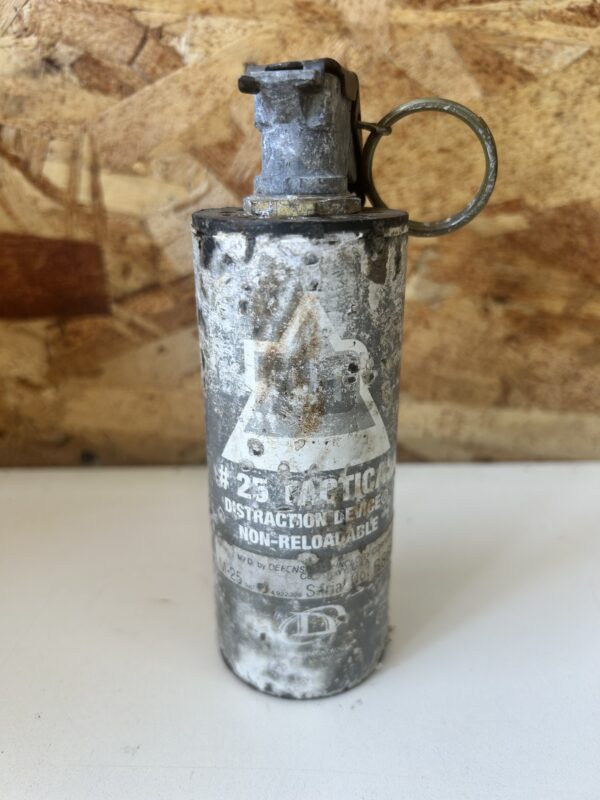 Flash bang, Inert fired with fired fuse. With striker and spoon. As is - Image 2