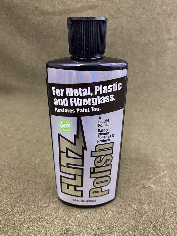 7.6 oz. Green Metal Plastic and Fiberglass Polish Liquid Bottle