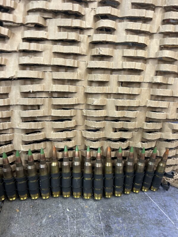 M855 and M856 Tracer ammo linked 4 to 1 in a M249  200 round SAW Box. - Image 4