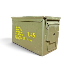 50 BMG FN. AMMO IN LINKS AND ORIGINAL METAL AMMO CAN. 100 ROUND CAN.  4-BALL to 1-TRACER